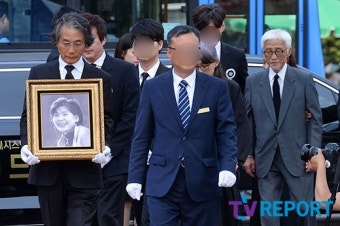 [T포토] 故 윤소정 '마음 속의 별이 된 원로배우'