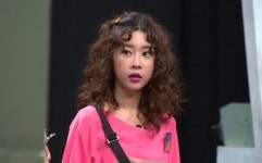 걸스데이 소진, 파격 뽀글머리…어촌마을 新여성