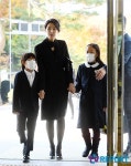 [T포토] 故 신해철 3주기 추모식 참석한 유가족들
