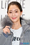 [T포토] 클라라 올백헤어도 소화하는 미모