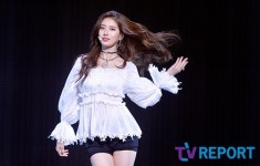 25살 수지에게 사랑은 너무 어려웠나…당황스런 컴백쇼 [종합]