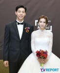[T포토] 정창영-정아 우리 결혼해요~