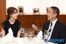 [T포토] 윤아-키타바타 히데유키 "만나서 반가워요"