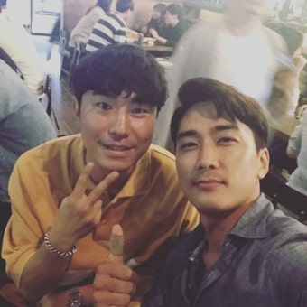 이시언, 송승헌과 극과 극 미소 “올여름, 열촬 예정”