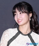 [T포토] 트와이스 모모 옆모습도 예뻐