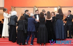 [T포토] 박수 받는 끌로드 를르슈 감독