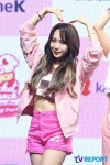 아이하트주리주리 | [T포토] 쥬리 '머리 위로 하트'