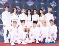 [T포토] K타이거즈제로 순백의 비주얼