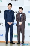 [T포토] 한상헌-최욱 ''더 라이브' 진행합니다'