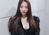 이채영, 넘사벽 섹시미+인형미모로 뽐낸 근황 “존스노우 아님”