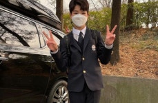 정동원, 교복 입고 꾸럭美 뿜뿜 “실기고사 끝” [리포트:컷]