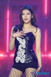 [T포토] 리아 '화끈한 가창력'