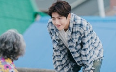 갯마을 차차차 김선호, 바닷마을 접수한 만능 히어로