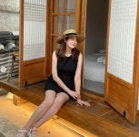 쌍둥이 임신 성유리, 한옥스테이 근황...넘사벽 요정미모 [리포트:컷]