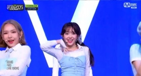 라잇썸, '엠카' 성공적인 컴백 무대...청순미 가득
