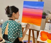 설현, 그림 그리는 모습도 화보 신나는 미술시간 [리포트:컷]