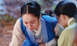 꽃달소품제작소 | '꽃달' 이혜리, 유승호 비보에 폭풍 오열 포착