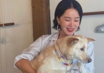 엄정화, 숏컷 변신.. 이지적 매력 가득[리포트:컷]