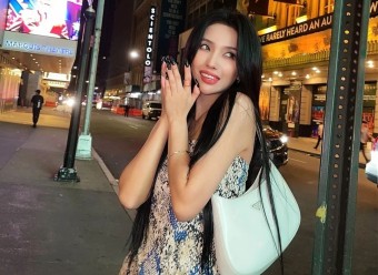 전소연, 파격적 블랙맘바룩 'NY 핫걸' [리포트:컷]