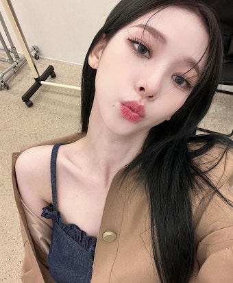 카리나, 매끈 어깨 라인...사계절 미모 성수기[리포트:컷]