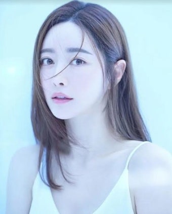 홍수아, 타조엔터에 새 둥지...김혜연·박서진과 한솥밥 [공식]