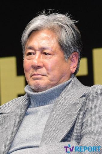 영화만 찍던 최민식이 25년 만에 드라마 도전한 이유