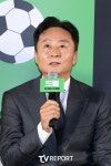 [T포토] 김종수 축구 감독 역할
