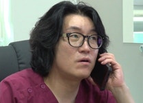꽈추형 홍성우, 딸 아프자 집에서 청진기 들어...다정한 모먼트 (전참시)