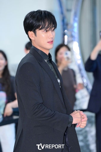 [T포토] 안보현 '이 남자, 찍어야해~'