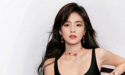 배우 백록, 대기 중인 대본만 40개...인기 절정 입증 [룩@차이나]