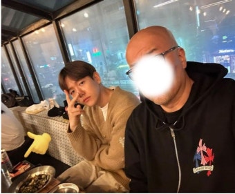 엑소 백현, 담배 사진에 팬들 해명 요구...