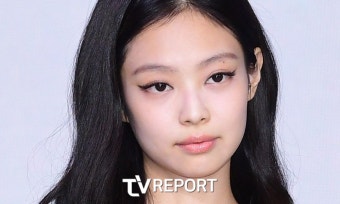 제니가 YG 나오며 데려온 '두 사람'...정체는?