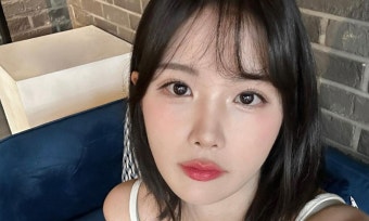 가수 조현영 