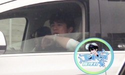 배우 임경신, 11살 연하 애인과 데이트 포착...애정전선 이상 無 [룩@차이나]