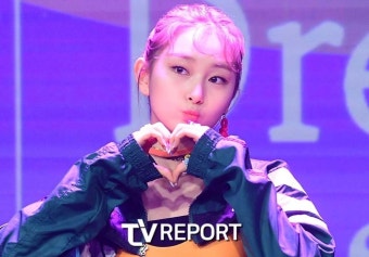 아이칠린 초원, 야구 직관 중 파울볼 맞고 혼절 