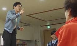 조정석, 경로당 의자 위에 올라가서 어르신께 한 마디...설득의 정석 (틈만 나면,)