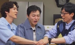 조정석, 경로당 의자 위에 올라가서 어르신께 한 마디...설득의 정석 (틈만 나면,)