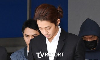 정준영, 프랑스서 여성과 스킨십...정체 들키자 또 '잠적'