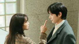 신민아, '신입사원' 김영대 등장에 화들짝...사내 부부 재회 ('손해보기 싫어서')