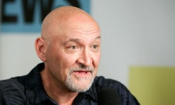 쇼생크 탈출 감독, 은퇴 번복...기묘한이야기5 연출한다 [할리웃통신]