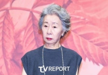 윤여정, 또 할리우드 간다...美 에미상 수상 넷플릭스 '성난 사람들' 합류