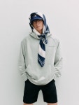 강동원, 벌써 반바지 패션...역시 패셔니스타