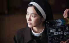 개봉 멀었는데.. 검은 수녀들 사전 예매율 1위, 송혜교 첫 스크린 흥행작 될까