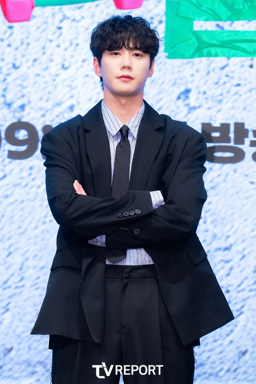 이준영, 한끼합쇼 출격! 연남동 맛집 탐방으로 색다른 매력 발산