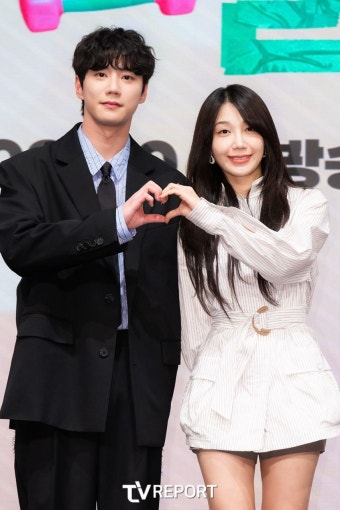 [T포토] 이준영-정은지 '우리 사이, 영원히'