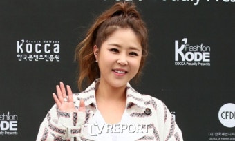 신지, 문원 결혼 소식에 논란 불거지자 재산 상속 X 강조