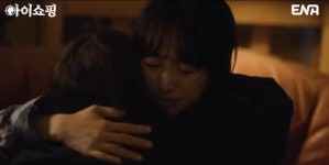염정아, 친딸 원진아 였다…딸 대리모로 세운 추악 민낯 (아이쇼핑) [종합]