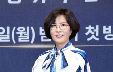 이승기 손절→배임 논란 이선희, 180도 달라진 모습… DJ로 새 출발