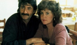 유명女배우, 파킨슨병 투병 끝에 85세로 별세…빛나는 56년 연기 인생 마감 [할리웃통신]