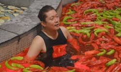 김대호, 훠궈 얼마나 좋아하면…직접 고추탕 입수까지 (위대한 가이드)